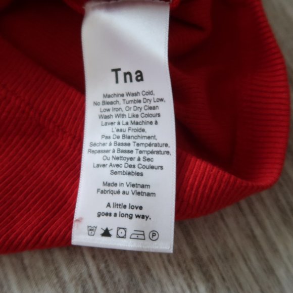 Aritzia Tna ribbed Long sleeve crop top - Picture 6 of 7